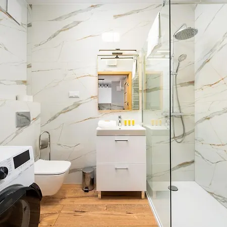 Wiktoryn Comfortable Two-room By Bookinghost *