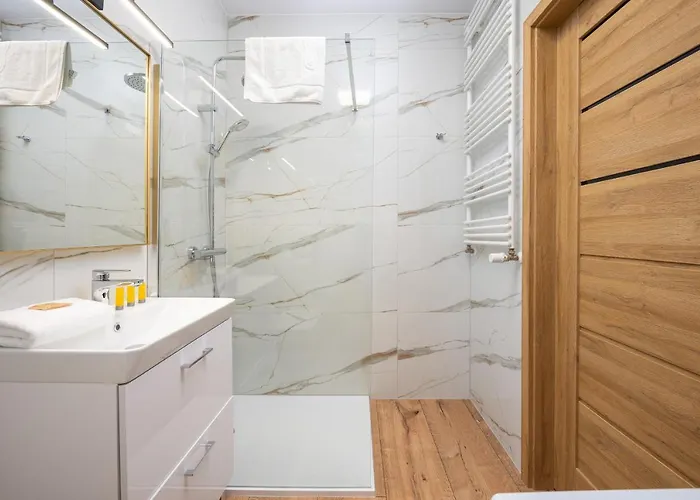 Wiktoryn Comfortable Two-room By Bookinghost Apartman Varsó