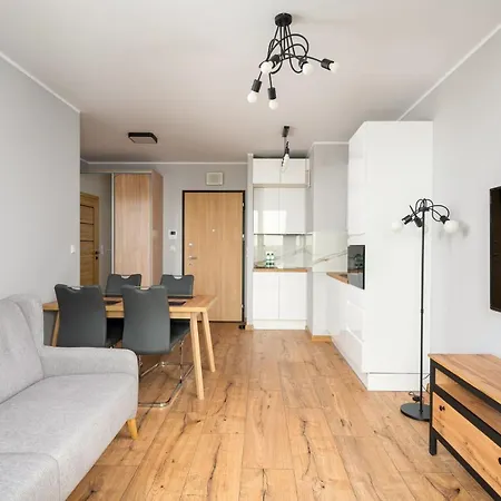 Apartmán Wiktoryn Comfortable Two-room By Bookinghost